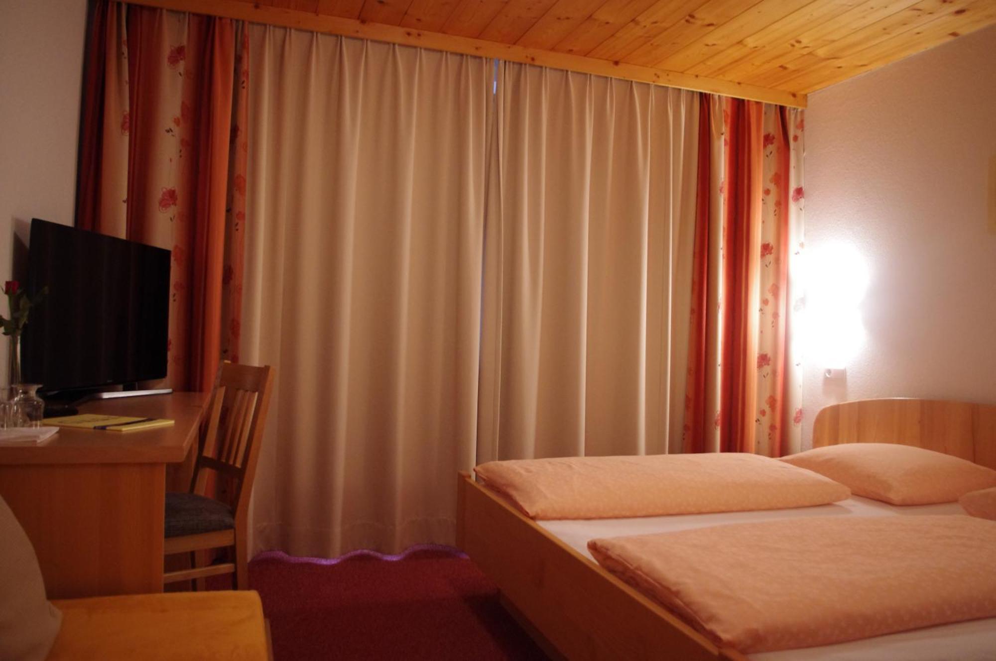 Hotel Burtschahof Bürserberg Exterior foto
