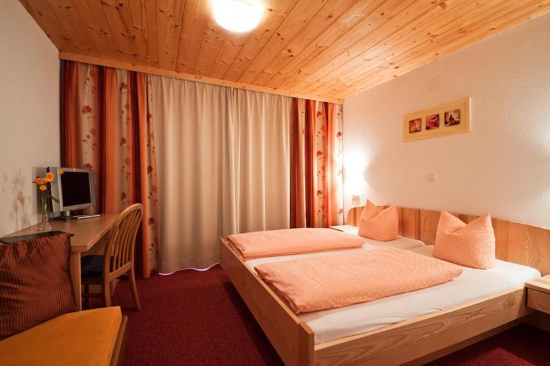 Hotel Burtschahof Bürserberg Exterior foto